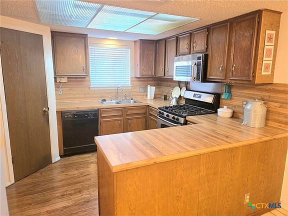 5th image of 1611 E Messick Loop