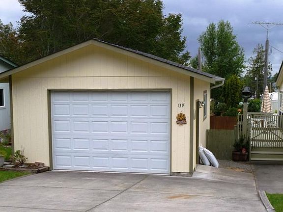 2nd image of 139 Henning Dr