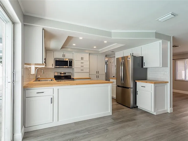 2021 Valley Dr — Photo 14