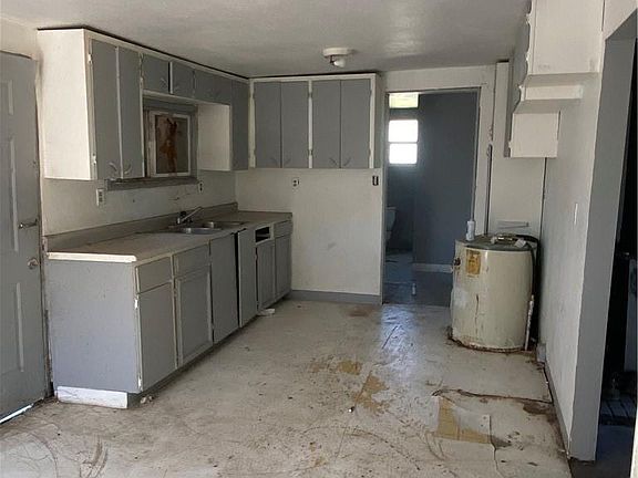 2nd image of 271 24th Ave