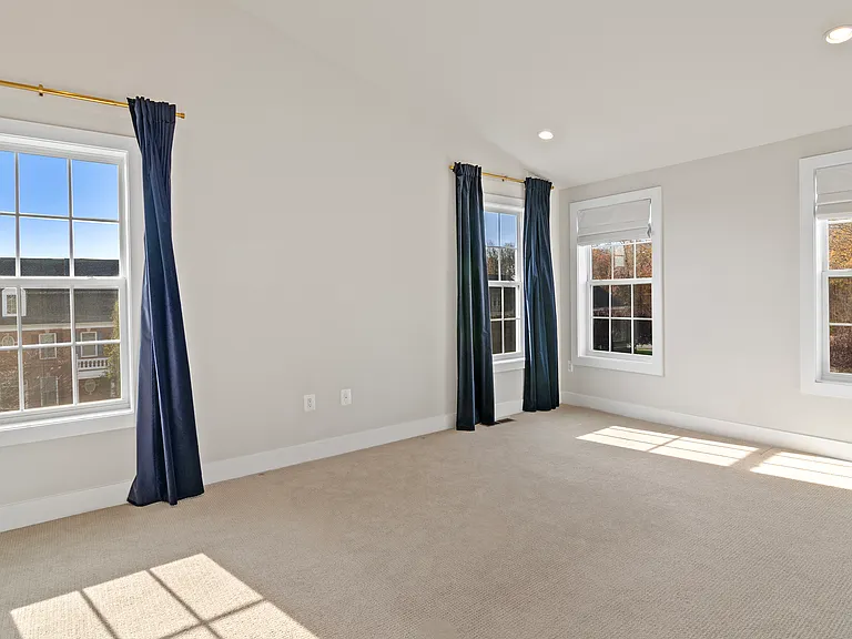 Master Bedroom (3rd Floor)