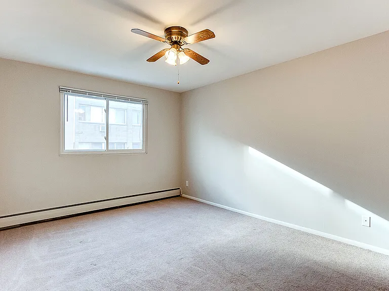2421 Pillsbury Ave S — Photo 14