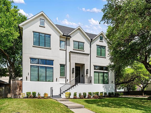 4th image of 3202 Glen Haven Blvd