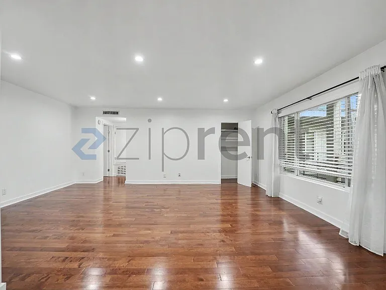 811 S Bedford St #203 — Photo 4