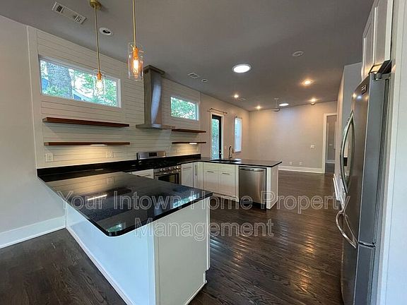 2nd image of 26 Walthall St NE