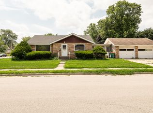 851 Washburn St, Elgin, IL 60123