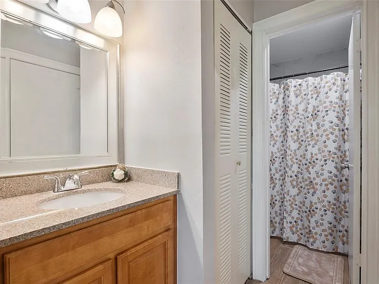 241 Afton Sq #103 — Photo 12