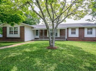 11676 Petite Chalet Dr, Saint Louis, MO 63138