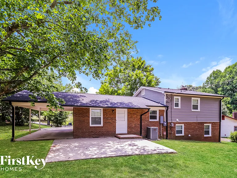 2312 Barnsley Ct — Photo 15