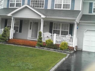 45 Howard Dr, Coram, NY 11727