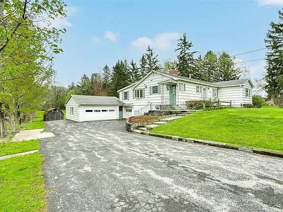 3rd image of 240 Basket Rd