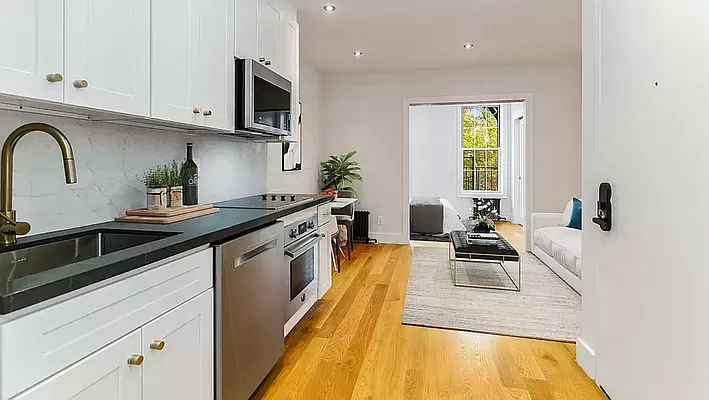 Rented by REAL New York | media 2