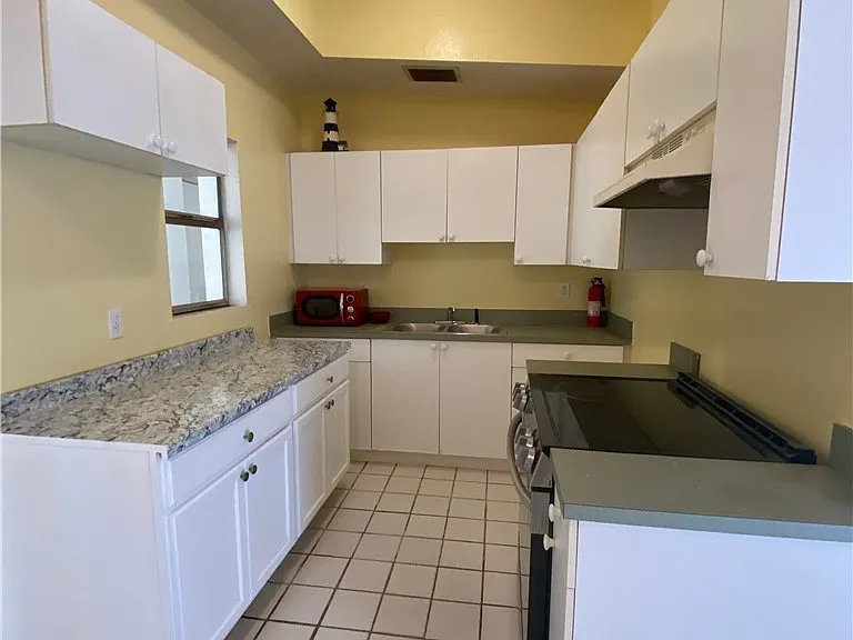 3243 C St — Photo 16