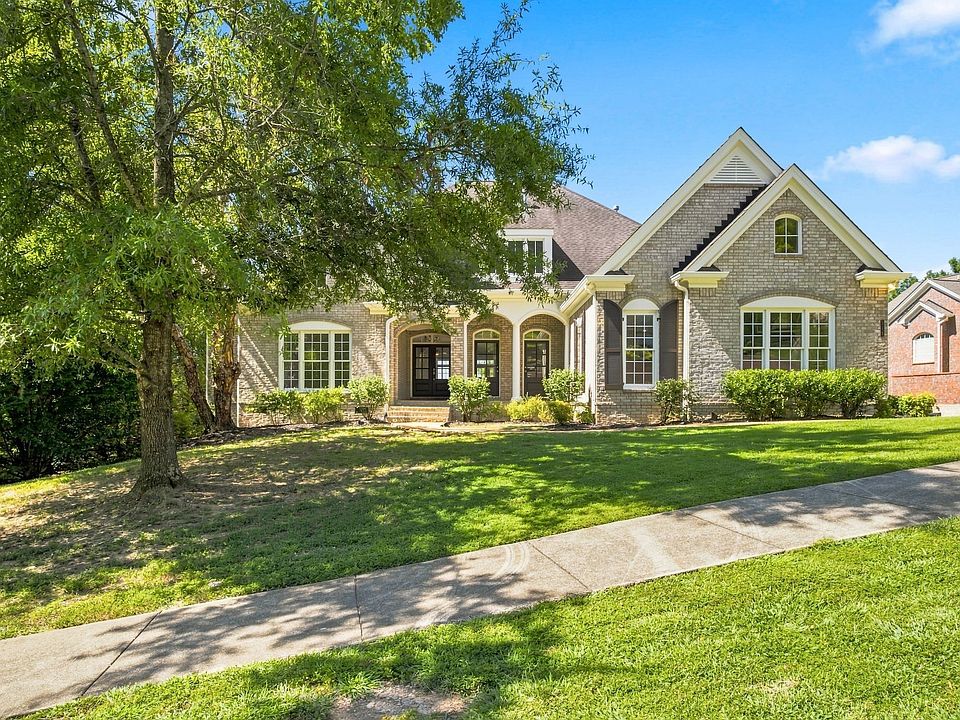 1st image of 315 Hamlets End Way