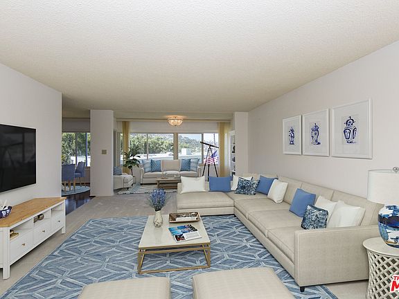 2nd image of 635 Paseo De La Playa Unit 307