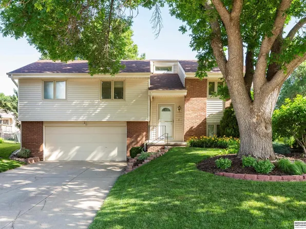 13418 Valley St, Omaha, NE 68144