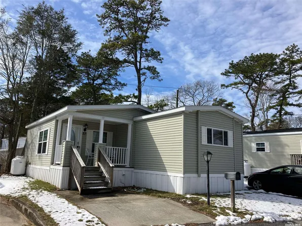 525/23 Riverleigh Avenue #C23, Riverhead, NY 11901