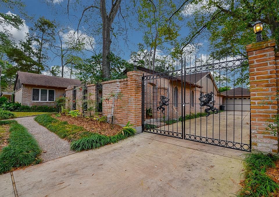 1st image of 10131 Briar Dr