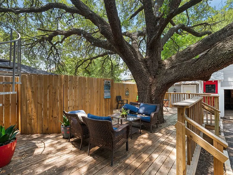 109 W Norwood Ct #2 — Photo 24