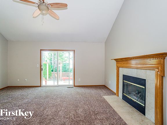 3rd image of 552 Thistleview Dr