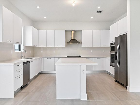 2nd image of 5776 SW 104th Terrace