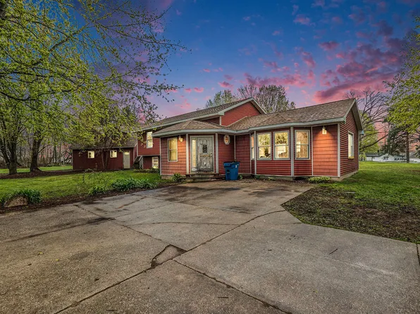 4418 N Masters Rd, Coral, MI 49322