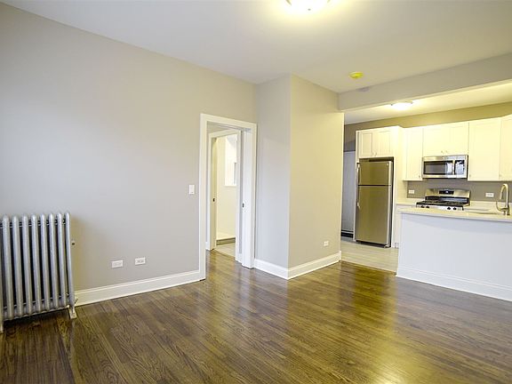 2659 Springfield #3 KitchenLR2