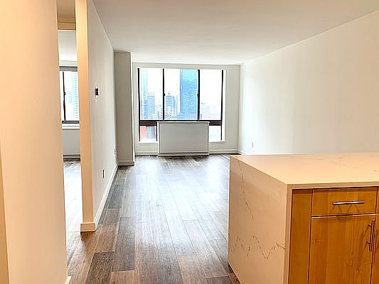1st image of 520 W 43rd St APT 34G
