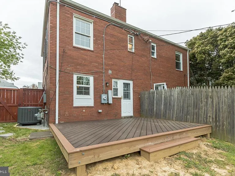 308 S Veitch St — Photo 21
