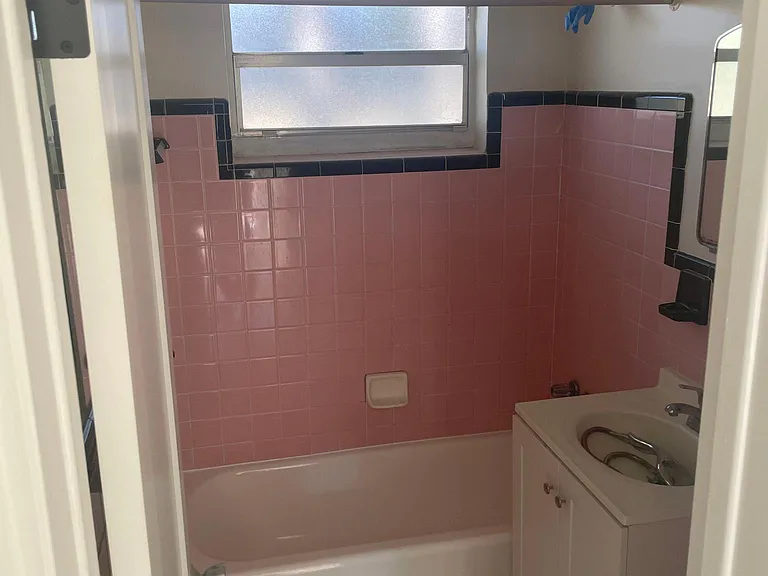 1023 NW 36th Ave #3 — Photo 8
