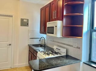 886 10th Ave #5C, New York, NY 10019