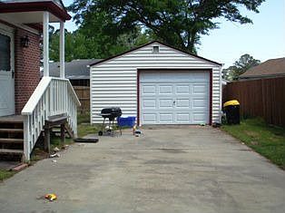 Garage/Workshop
