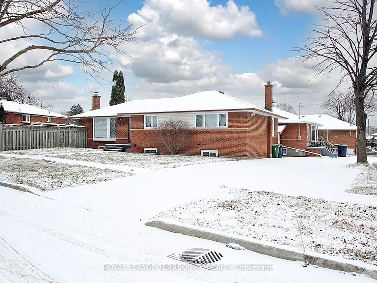 1 Barnes Cres — Photo 3