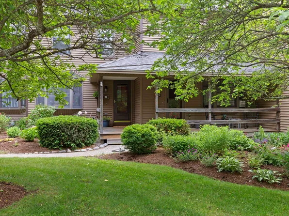 2I Bass Street, Newmarket, NH 03857