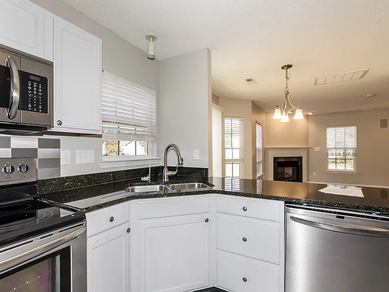 3648 Dashiel Dr — Photo 7