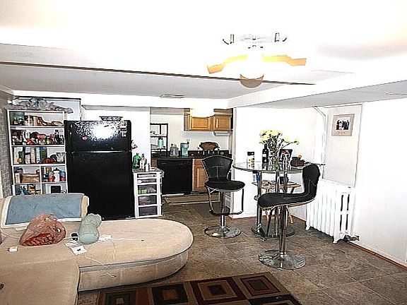 3rd image of 867 N Abingdon St #B