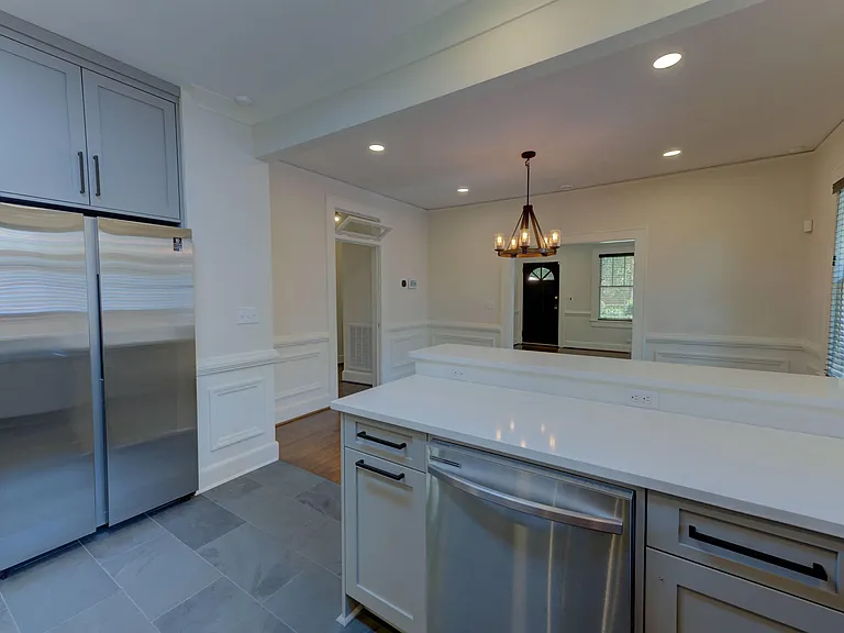 2405 Sumter St — Photo 16