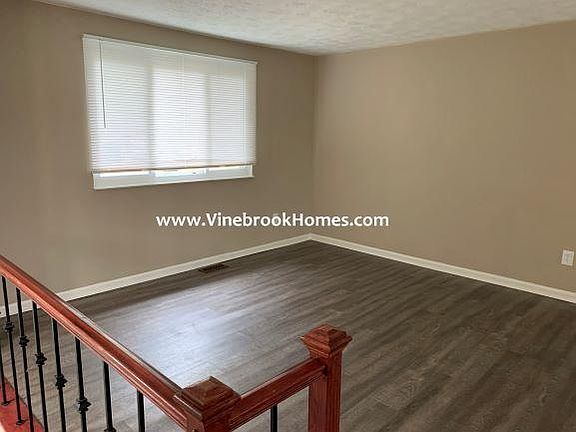 3rd image of 5516 Lunsford Dr