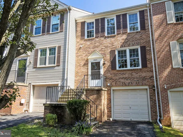 8881 Winding Hollow Way, Springfield, VA 22152
