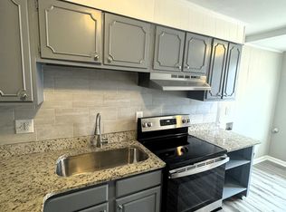 206 Cloverleaf Dr #5, Athens, AL 35611