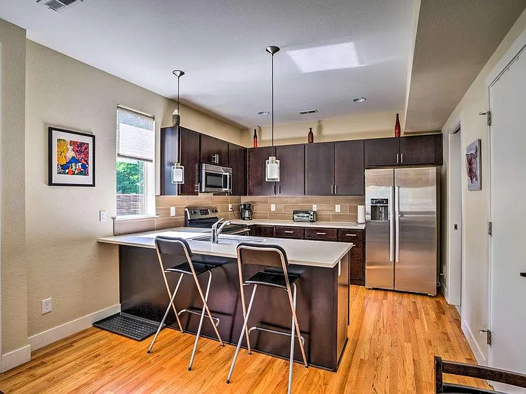 2154 Decatur St — Photo 5