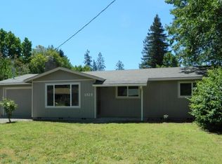 1525 SW Jordan St, Grants Pass, OR 97526