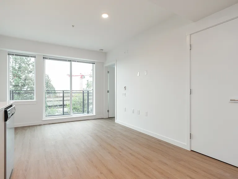 3655 Victoria Dr — Photo 34