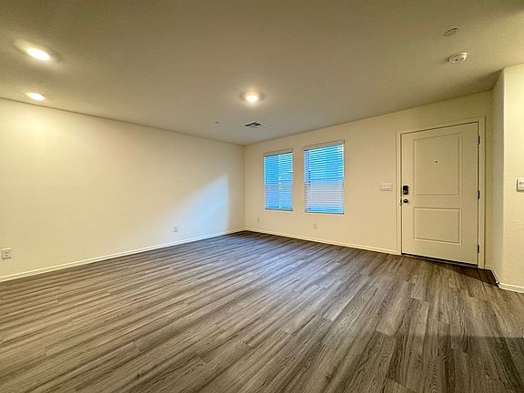 3rd image of 4925 Apple Mesa Ave