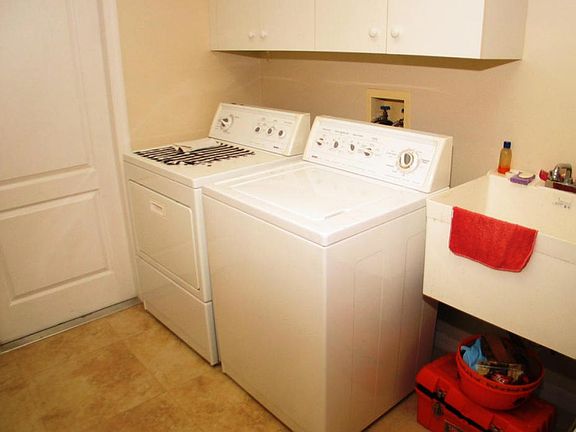 5th image of 4754 Parkstone Dr