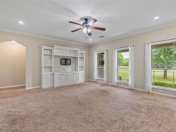 5th image of 5829 Turtle Creek Dr
