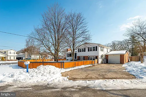 797 David Dr Photo 1