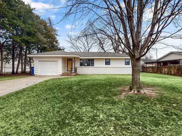 636 N Loomis St, Garden Plain, KS 67050