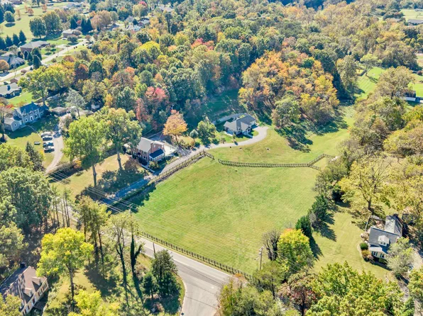 1515 Deyerle Rd SW #&-1501, Roanoke, VA 24018