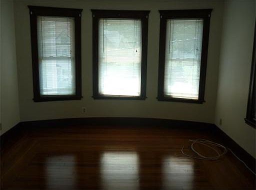 5th image of 363 1/2 Lincoln Ave